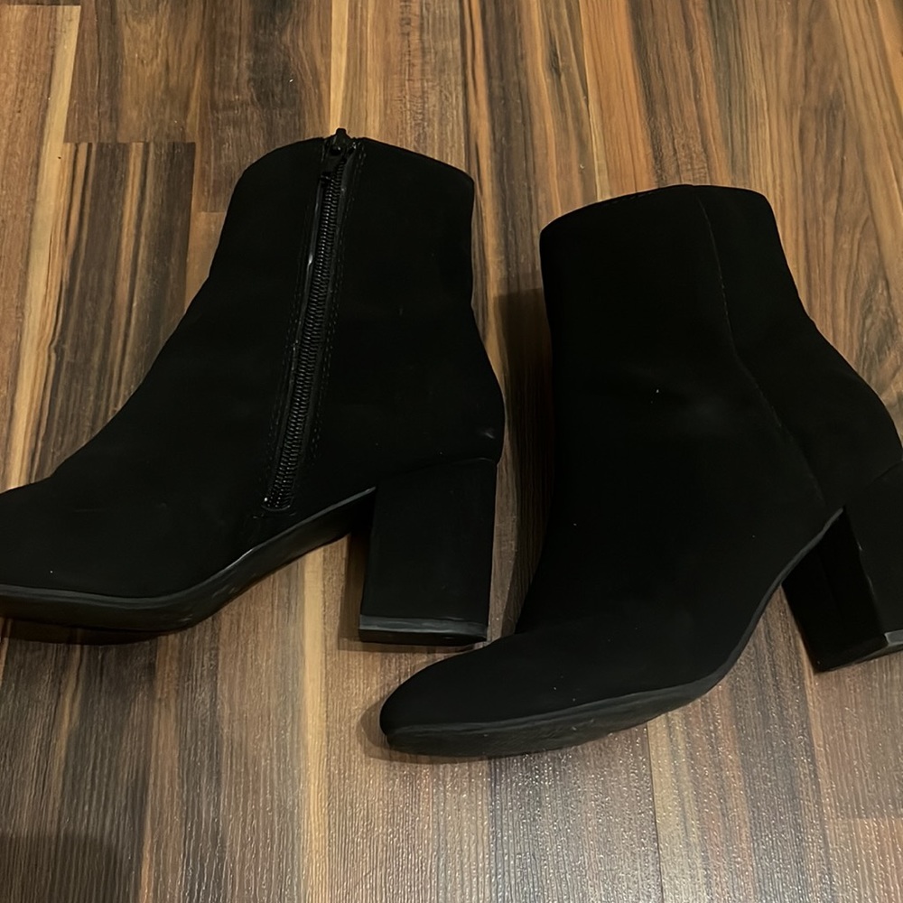 black booties 🖤 - Picture 2 of 5